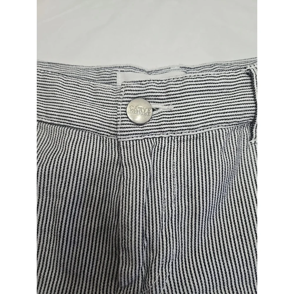 Carve Designs Seersucker Stripe Shorts Blue White Mid Rise Summer 4 - Picture 5 of 10